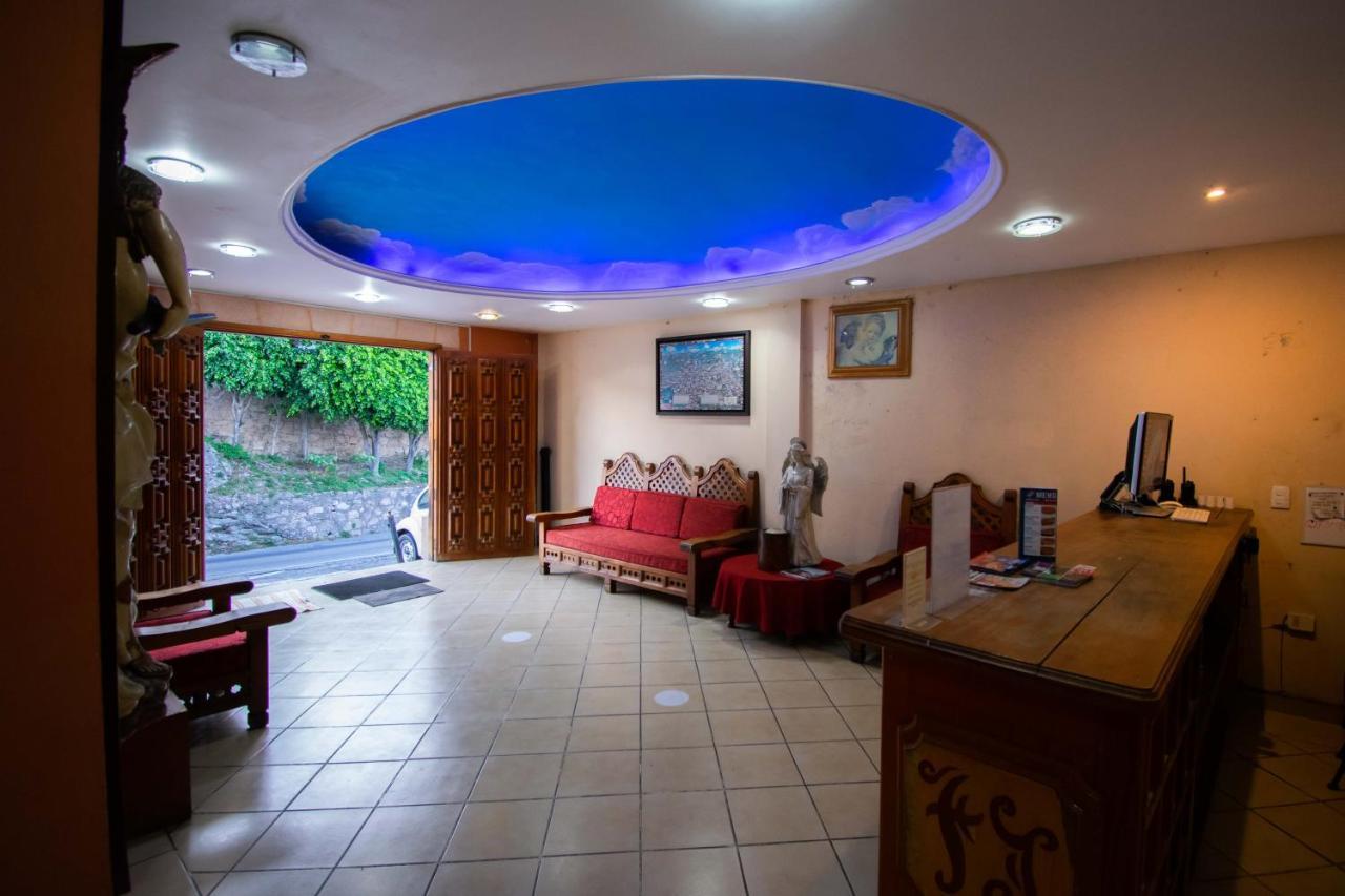 Hotel El Angel Taxco エクステリア 写真