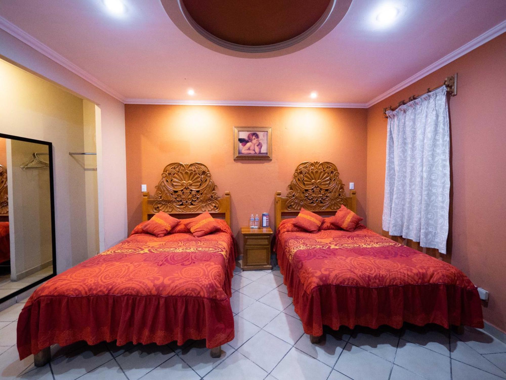 Hotel El Angel Taxco エクステリア 写真
